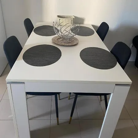 House Da Rocha شقة